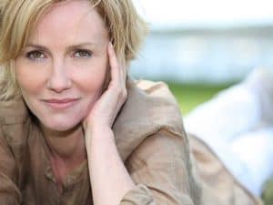 Промени в женското настроение през менопауза – полезни насоки