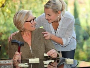 Подуване на корема при менопауза – причини и решения