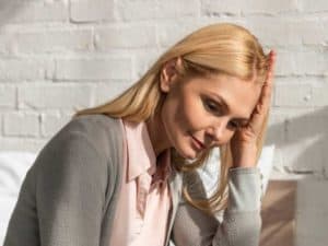 Замайване при менопауза – причини и начини за справяне