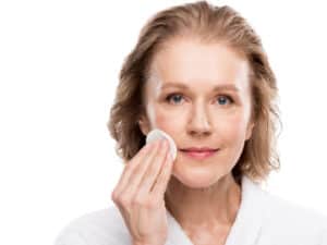 Промени в женската кожа по време на менопауза