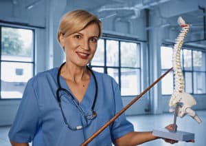 Жени в постменопауза, лош социален живот и костни проблеми