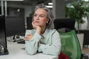 Главоболие при жени в менопауза