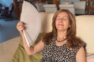 Горещи вълни по време на менопаузата – полезно ръководство за дамите!