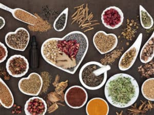 Как да се храня през менопаузата – подкрепа за тялото, без ограничения!